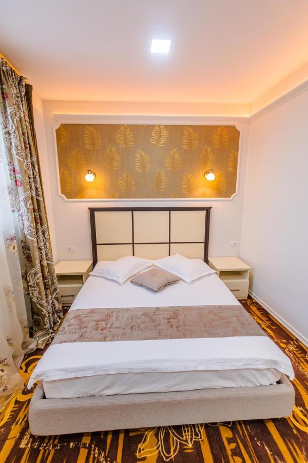 Hostel Parc Fălticeni Kültér fotó