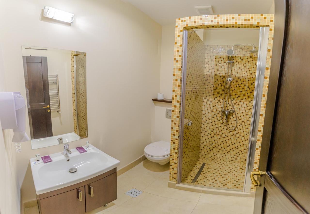 Hostel Parc Fălticeni Kültér fotó