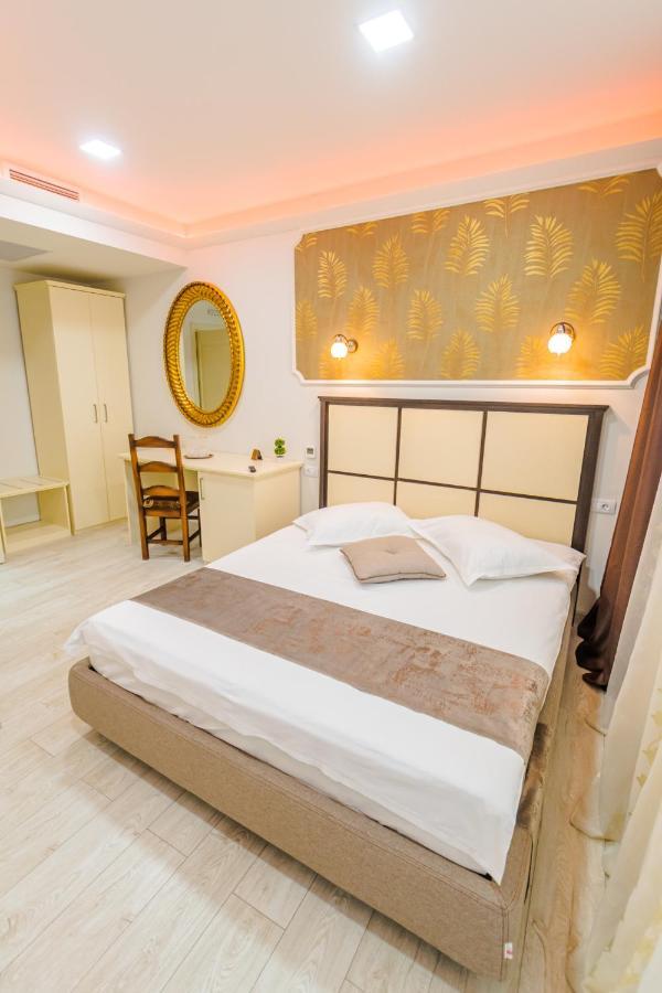 Hostel Parc Fălticeni Kültér fotó