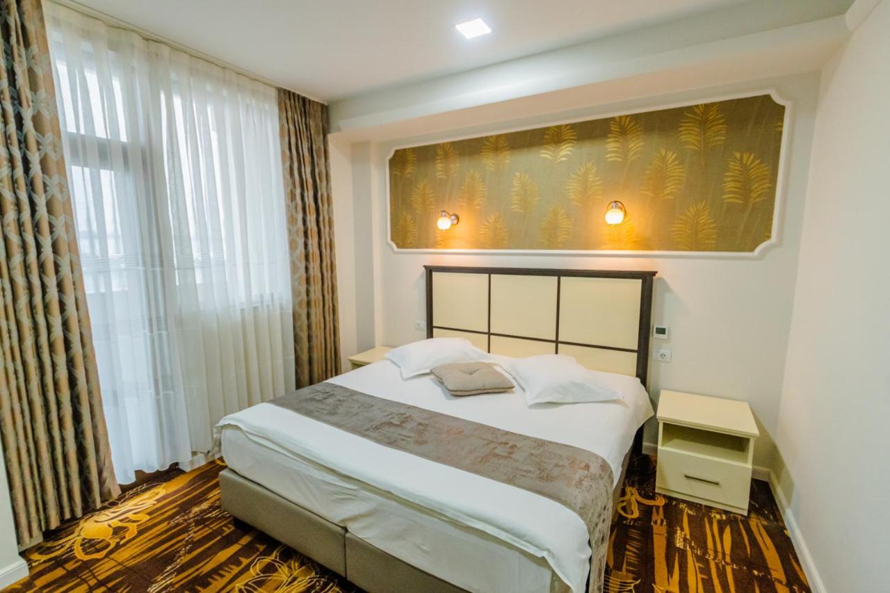 Hostel Parc Fălticeni Kültér fotó