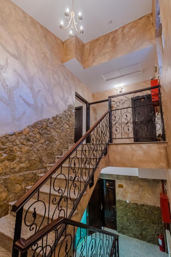 Hostel Parc Fălticeni Kültér fotó