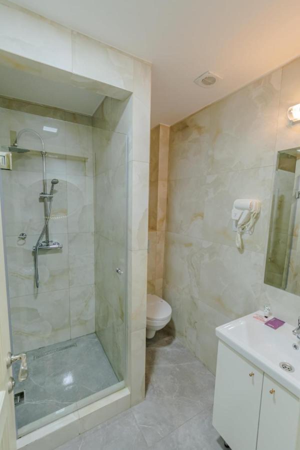Hostel Parc Fălticeni Kültér fotó